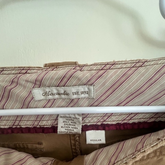 Low-rise Abercrombie cargo pant - Picture 4 of 4